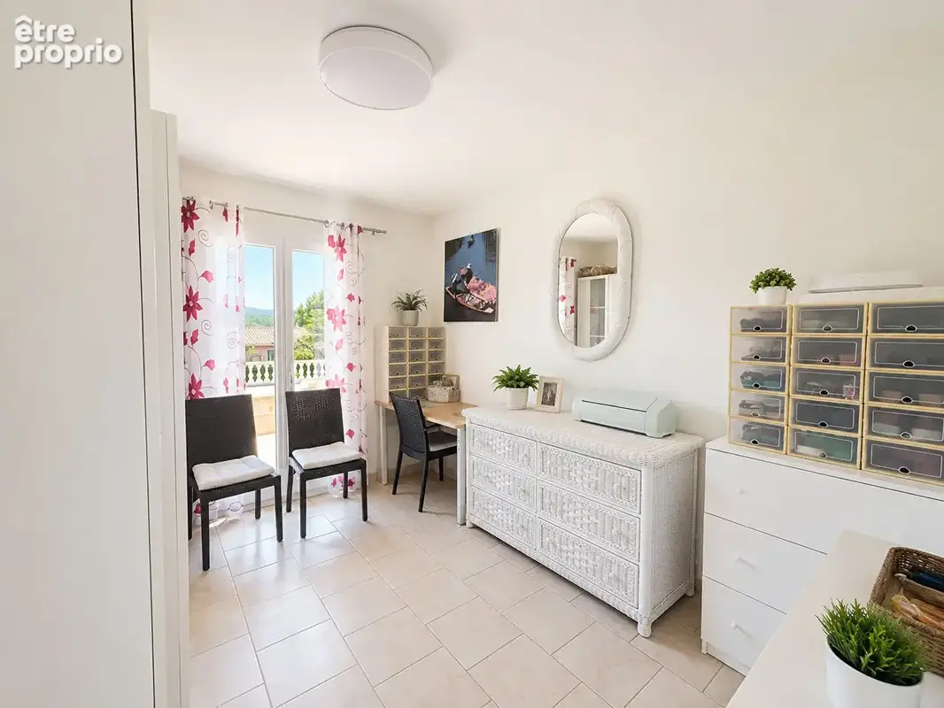 Villa 8 pièces avec piscine à Vidauban - Rare sur le marché ! - photo 8