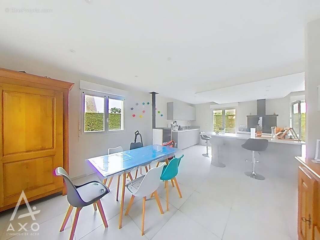 GARCELLES-SECQUEVILLE  Maison familiale de 110 m² avec vie de plain-pied, 4 chambres et sous-sol complet sur terrain clos de 60 - photo 2