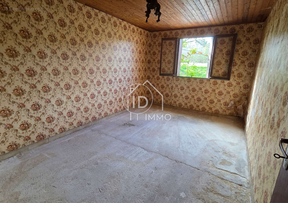 Maison à MONTPON-MENESTEROL