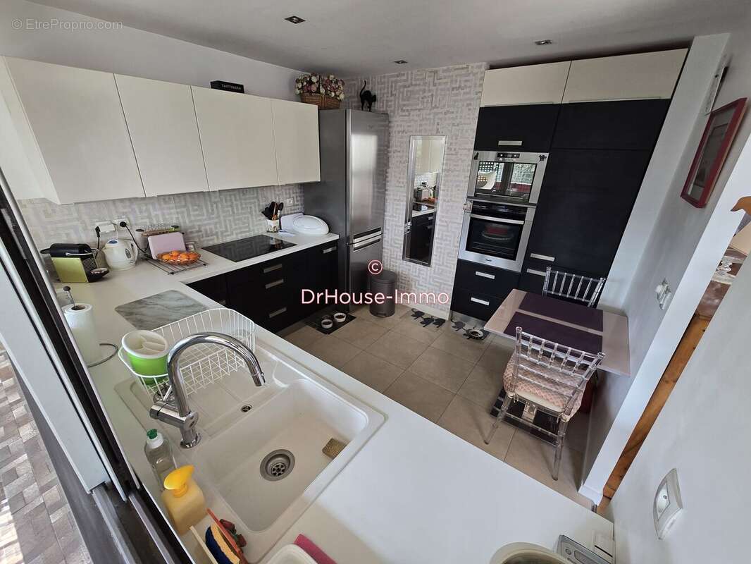 Appartement à SAINT-MAUR-DES-FOSSES