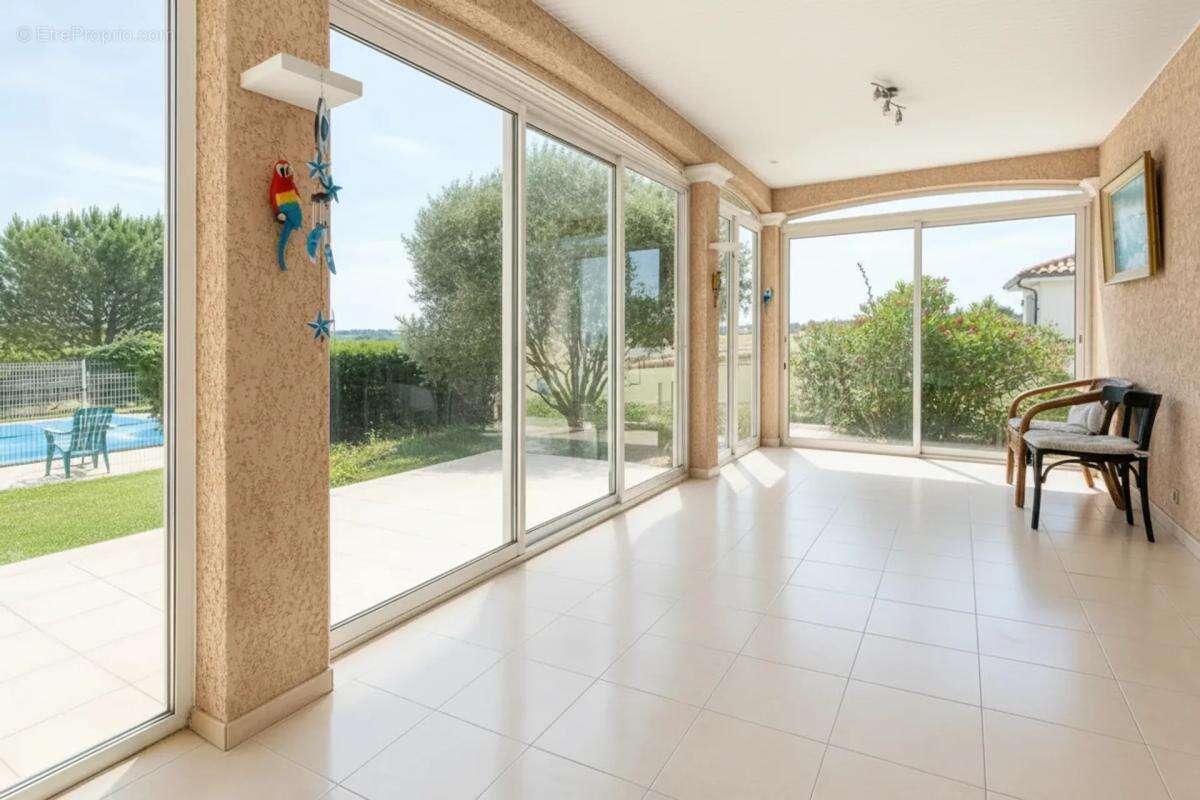 Maison de 5 pièces de 144 m² à Ségreville - photo 4
