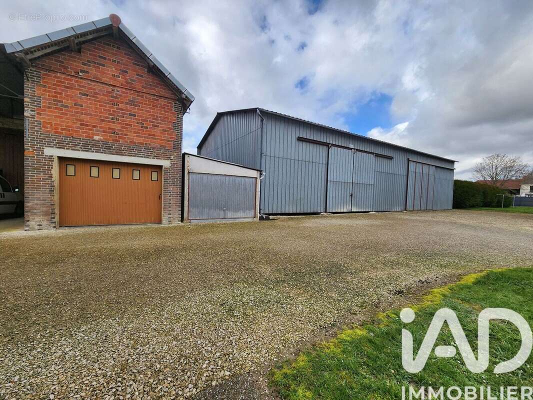 Maison 143 m² à Montigny-Les-Monts  - photo 3