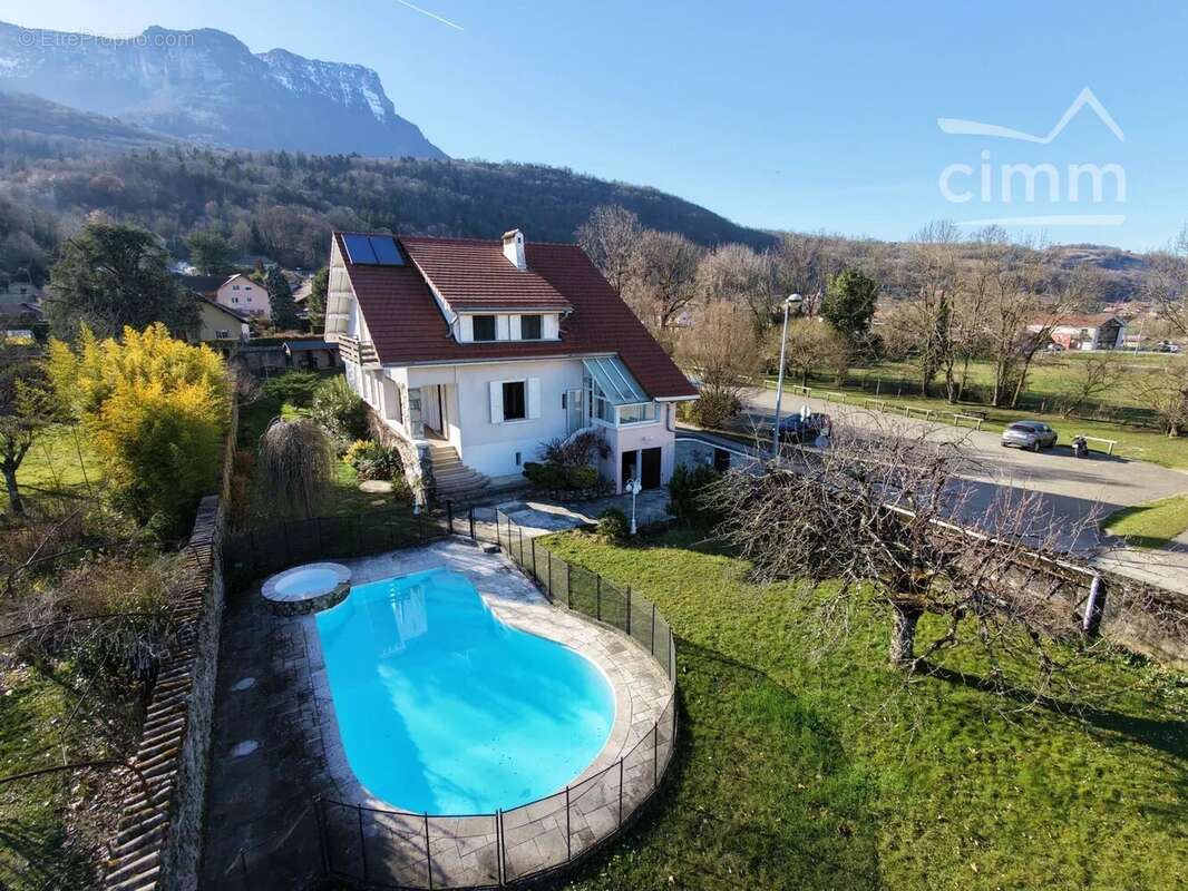 Maison à CHAPAREILLAN