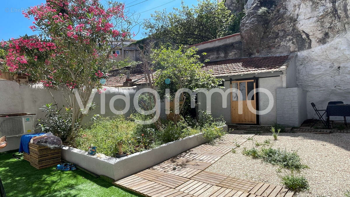 Appartement à MARSEILLE-6E