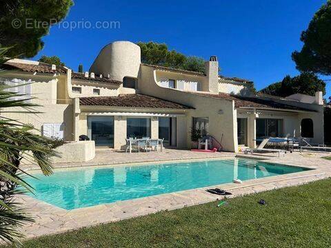 Maison à MOUGINS