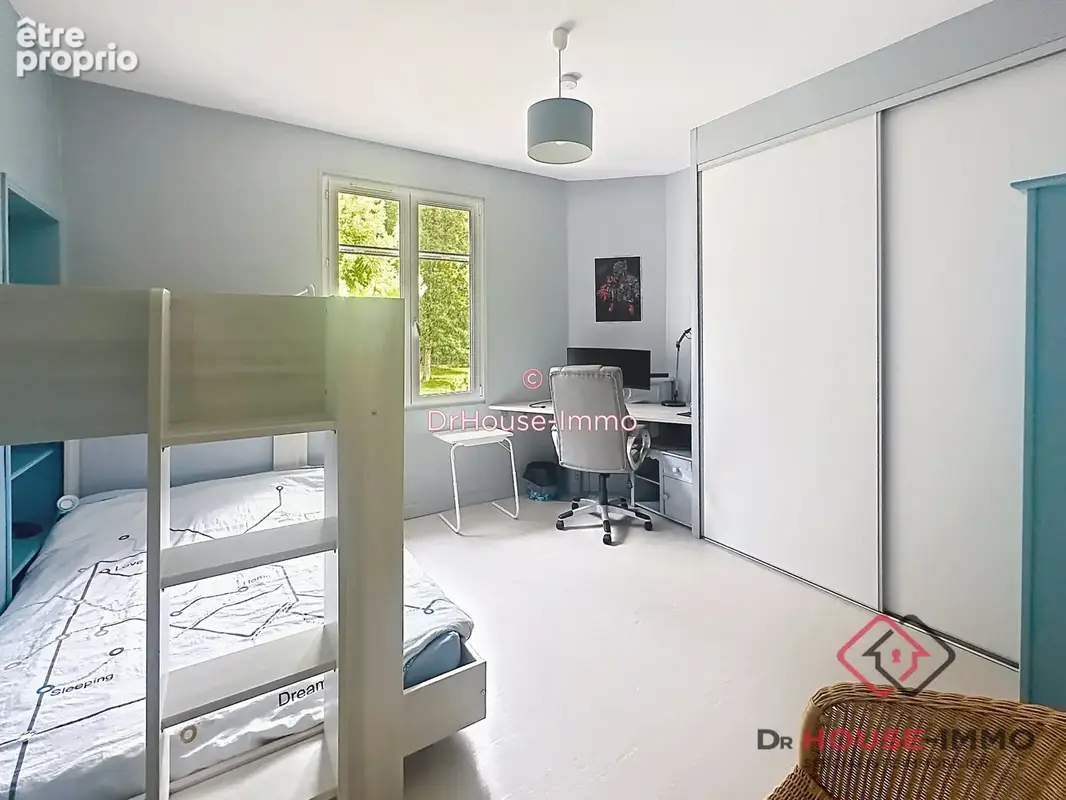 Maison 184 m² à Saint-Astier  - photo 9