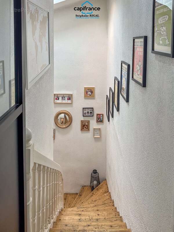 Dpt Lot et Garonne (47), à vendre FUMEL maison de ville P6 de 130 m² - Parcelle de 135m² - photo 10