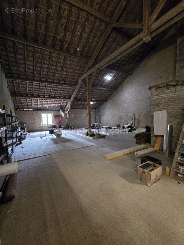 Maison à MONT-DEVANT-SASSEY