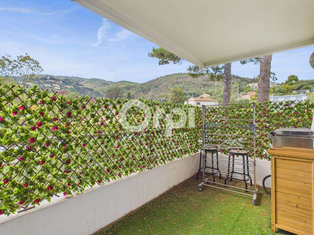 Appartement à MANDELIEU-LA-NAPOULE