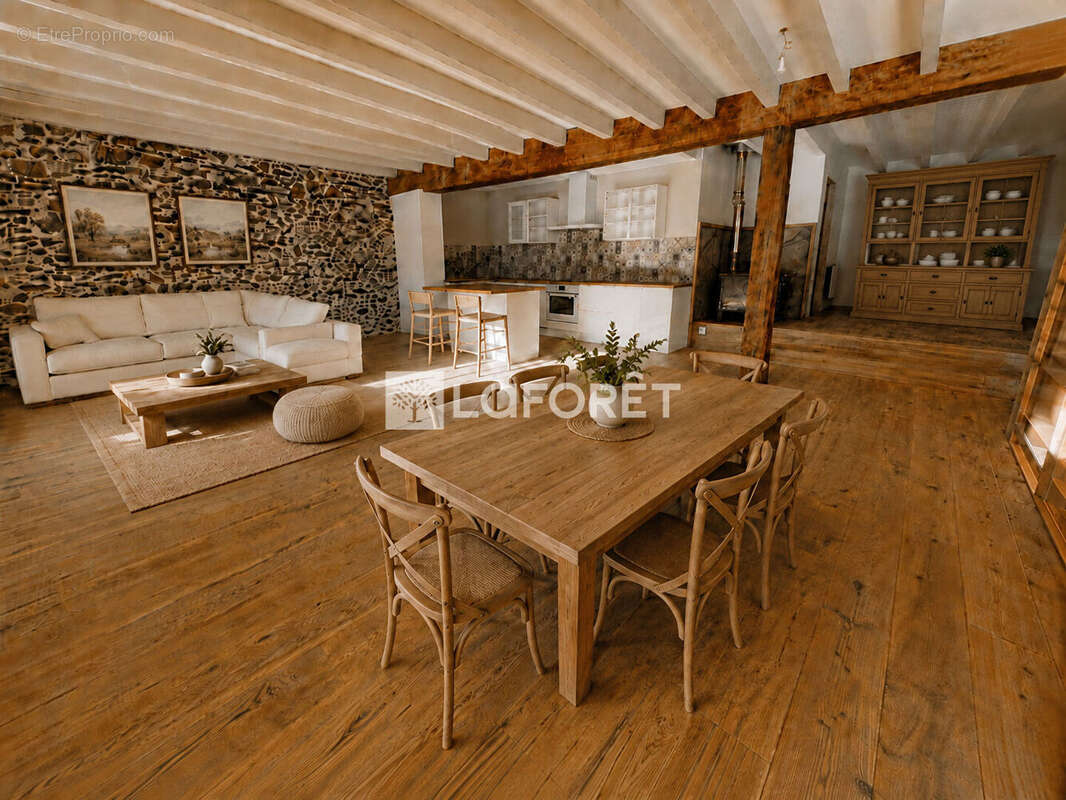 73700 LES CHAPELLES Charmante maison T5 rénovée178 m2 - photo 2