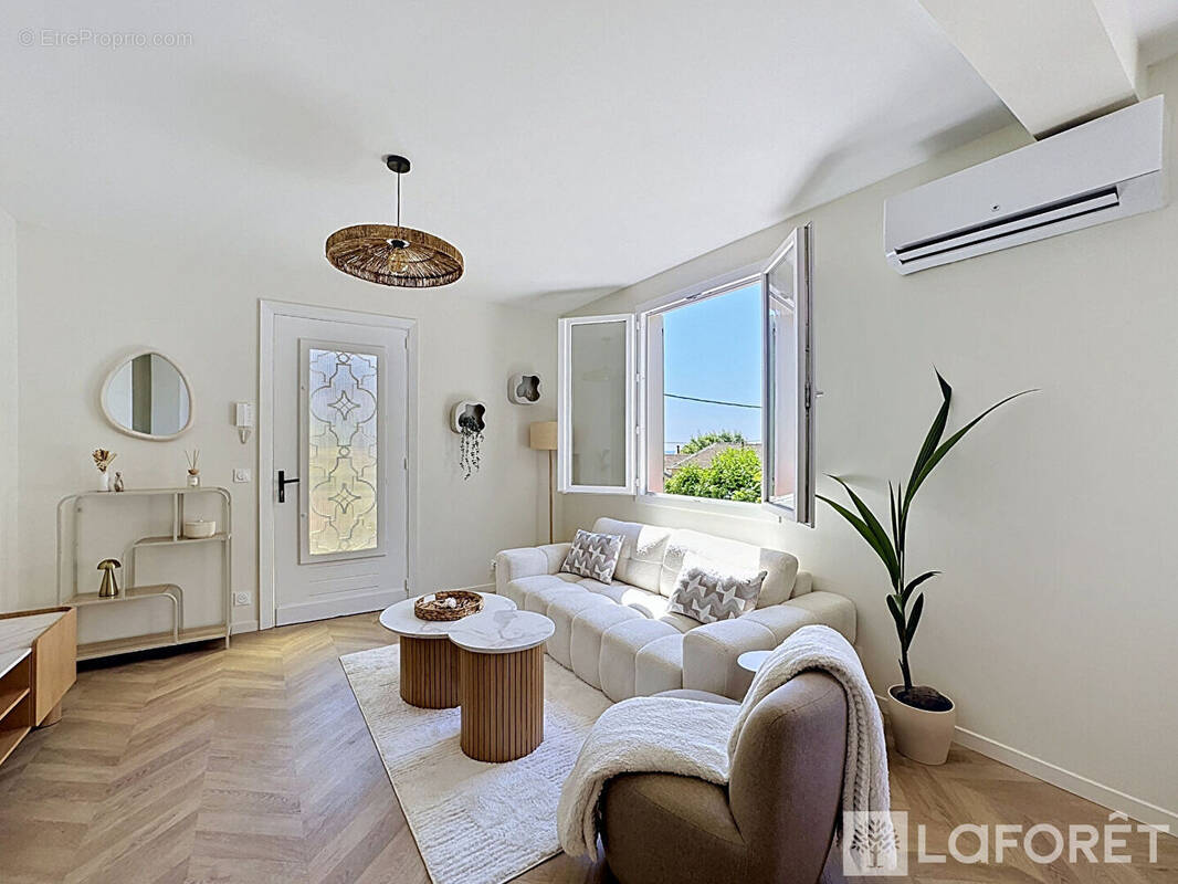 Appartement à ROQUEBRUNE-CAP-MARTIN