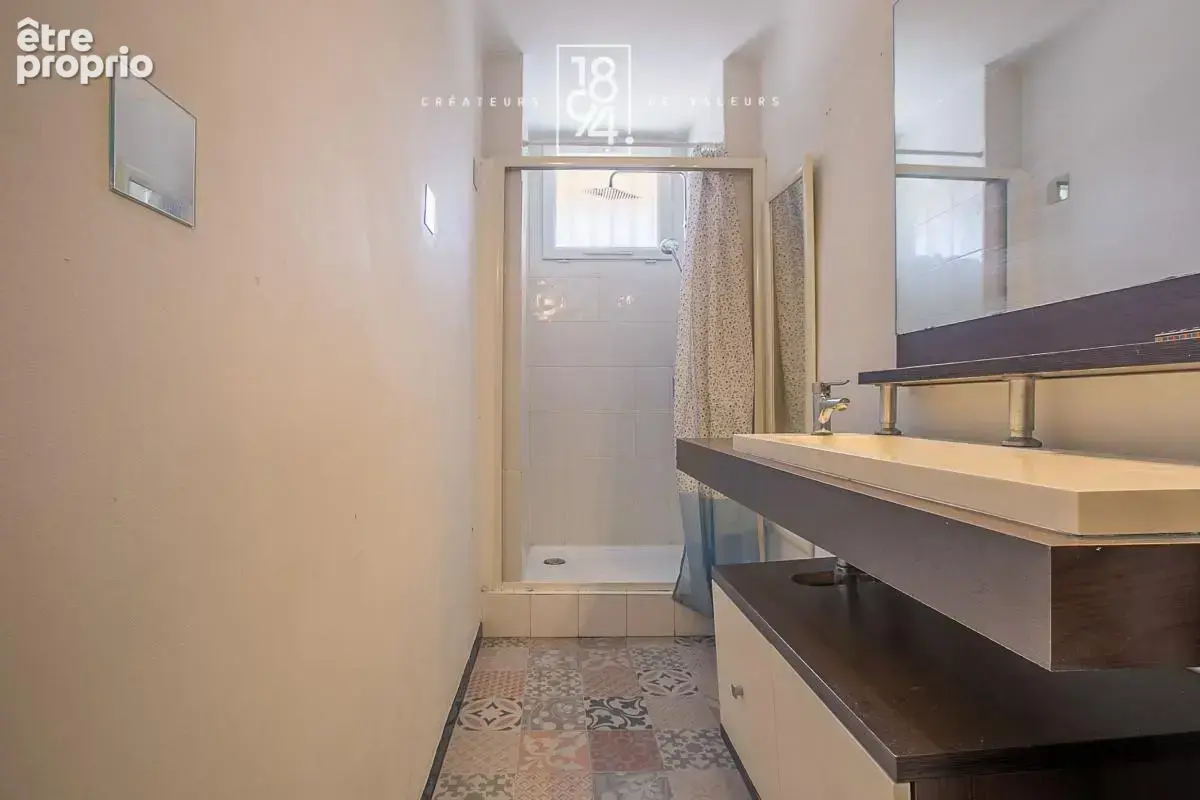 Marseille 6ᵉ – baille – t2/3 traversant avec terrasse, balcon, ascenseur et cave - photo 9