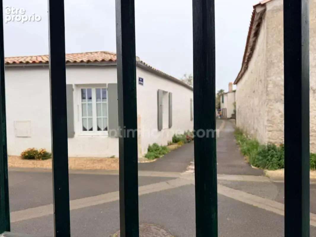 A saisir maison de plain pieds récente en  plein cœur du village  au Bois-Plage-en-Ré – - photo 7
