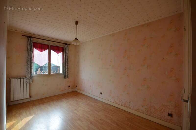 Maison à ESSOMES-SUR-MARNE