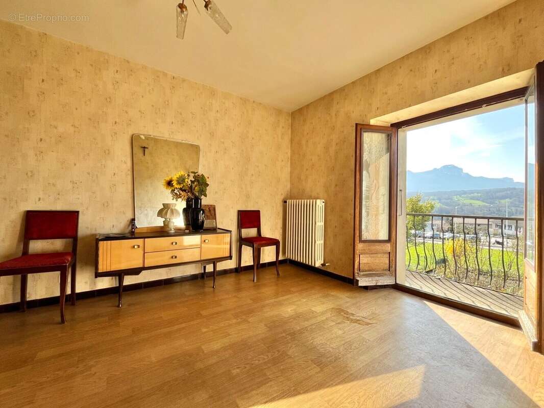 Appartement à GROISY