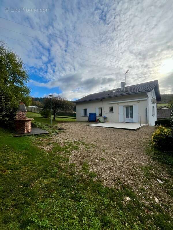 Maison à GEOVREISSIAT