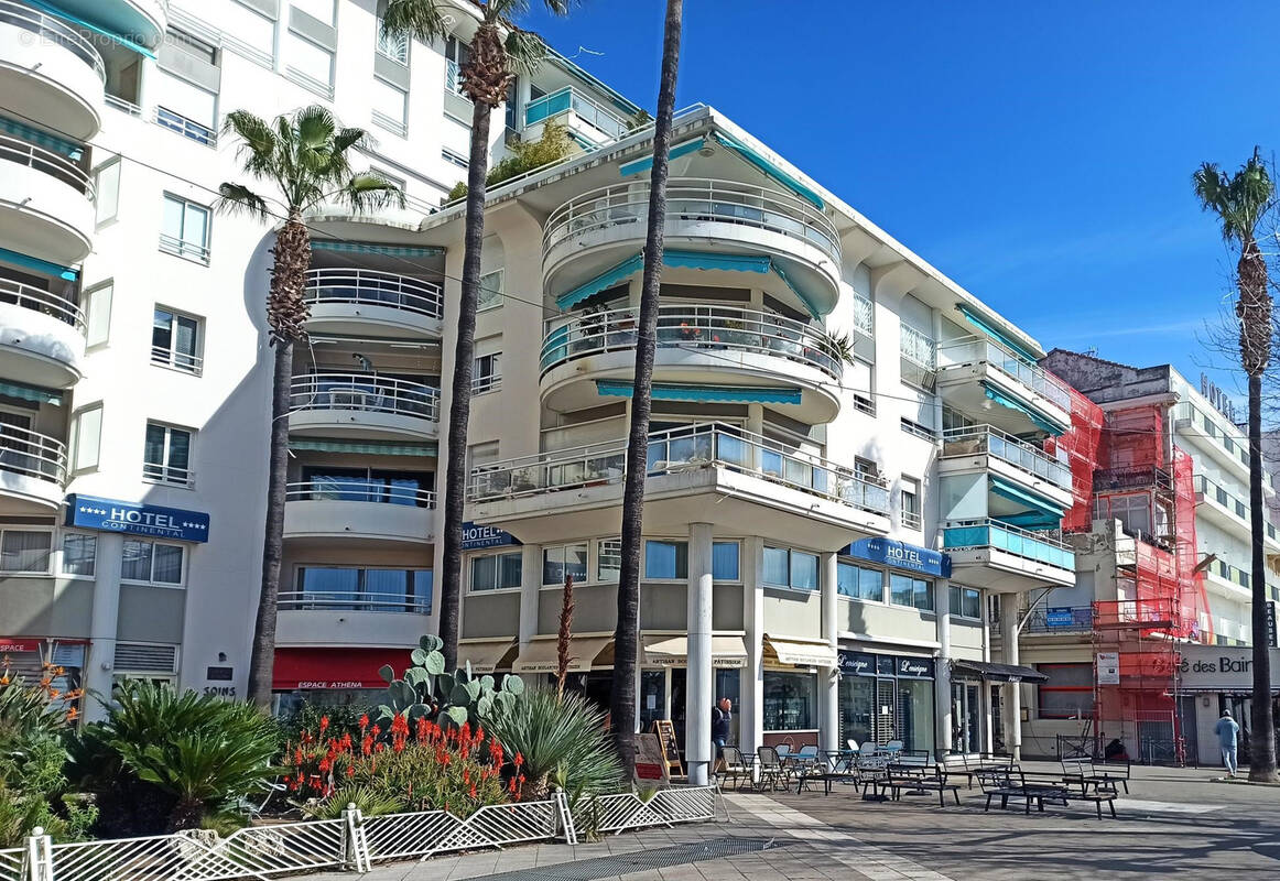 Commerce à SAINT-RAPHAEL