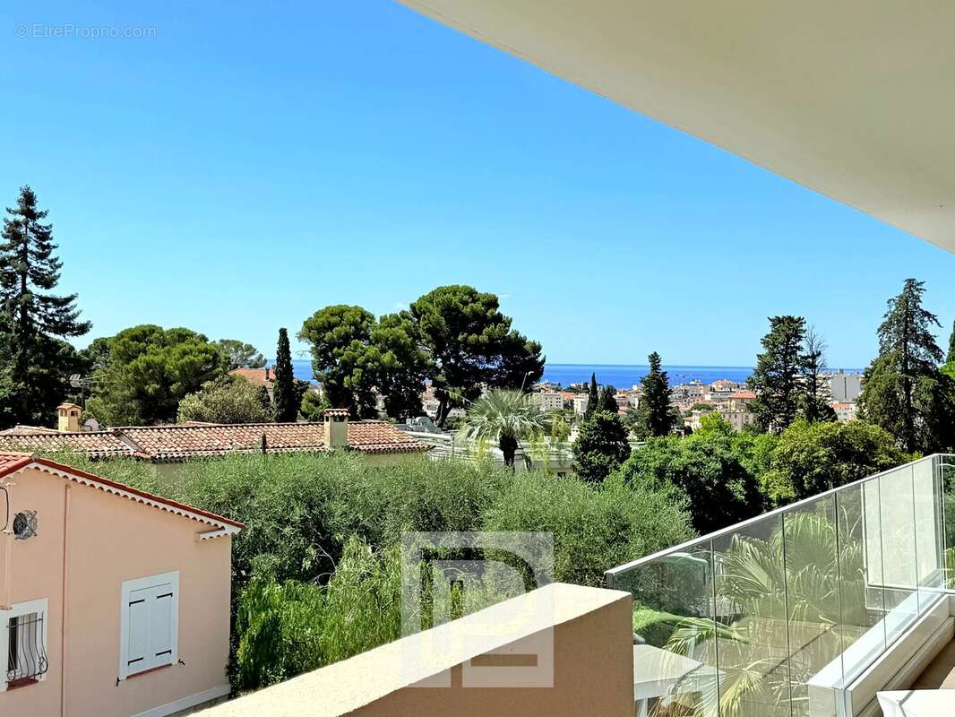 Appartement à LE CANNET