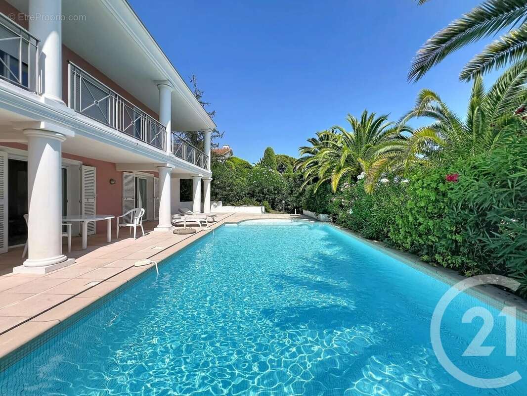 Maison à MOUGINS