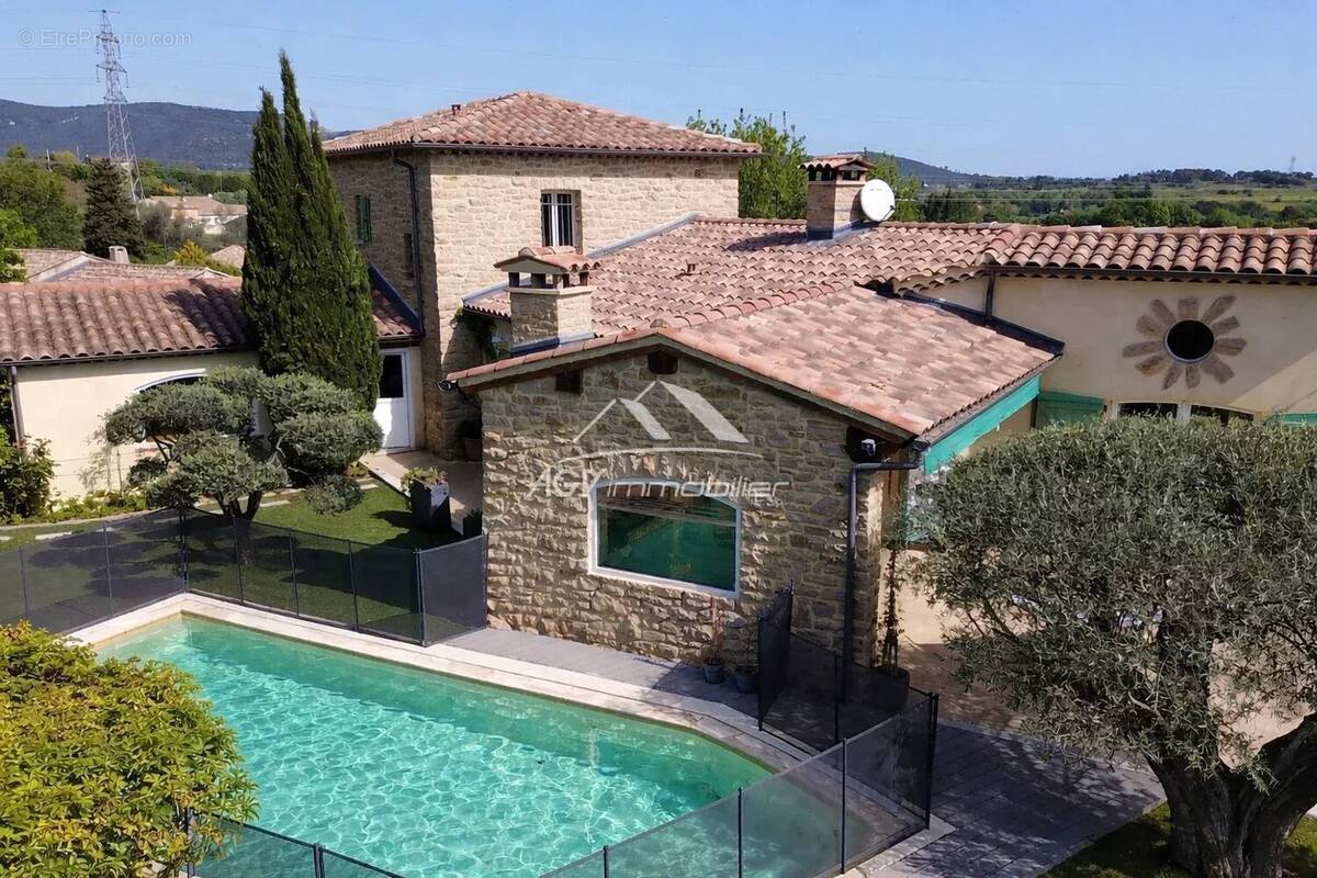 Maison à BOISSET-ET-GAUJAC