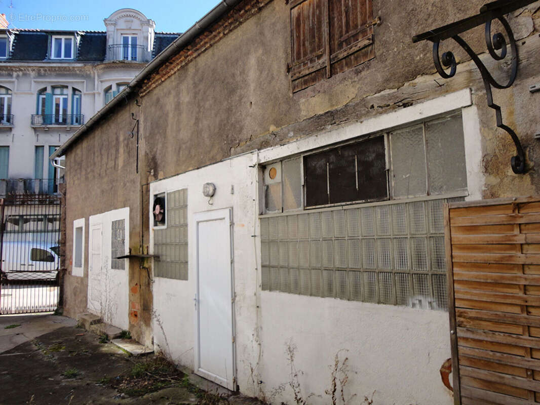 Commerce à LAPALISSE