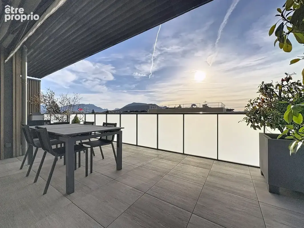 Appartement Attique Annecy 4 pièce(s) 94 m2 - photo 2