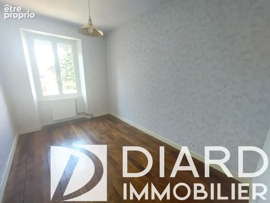 Maison 126 m² - Double garage + hangar - photo 7