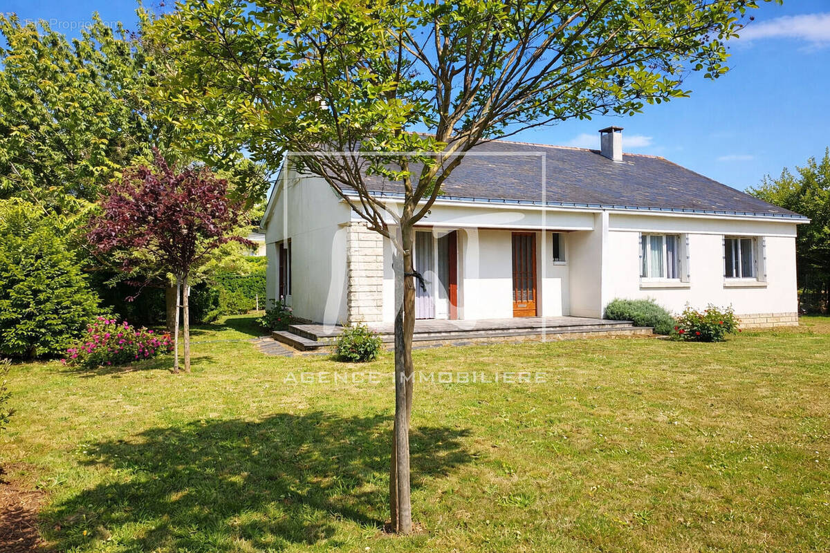 Maison à CHATEAUNEUF-SUR-SARTHE