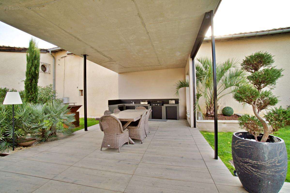 Maison à VILLEFRANCHE-SUR-SAONE