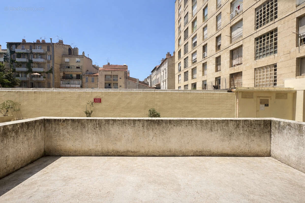 Appartement à MARSEILLE-5E