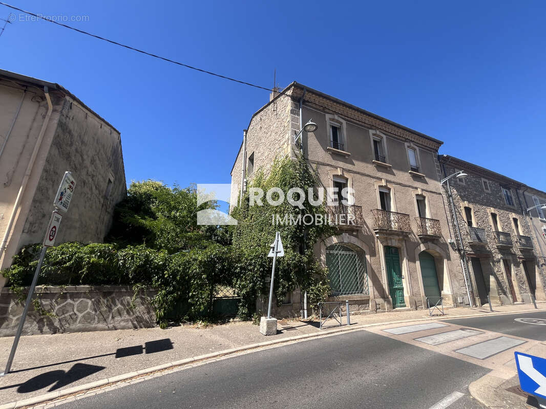 A Vendre, maison de village de 240m2 avec jardin et dépendance,Hérépian - photo 8