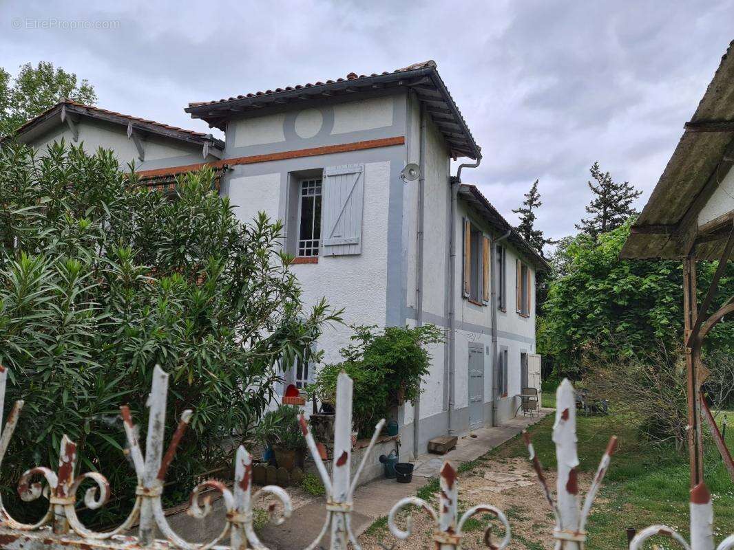 Maison à CAYRAC