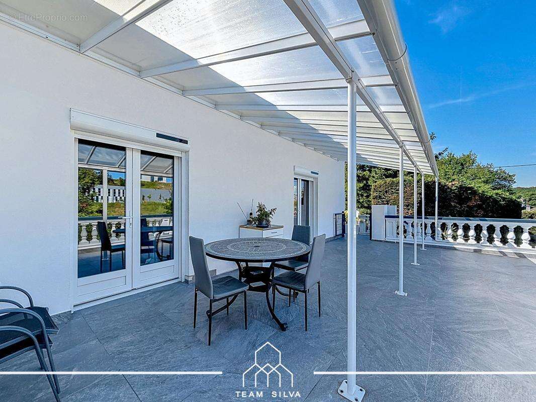 Maison 125 m² à Ternay  - photo 2