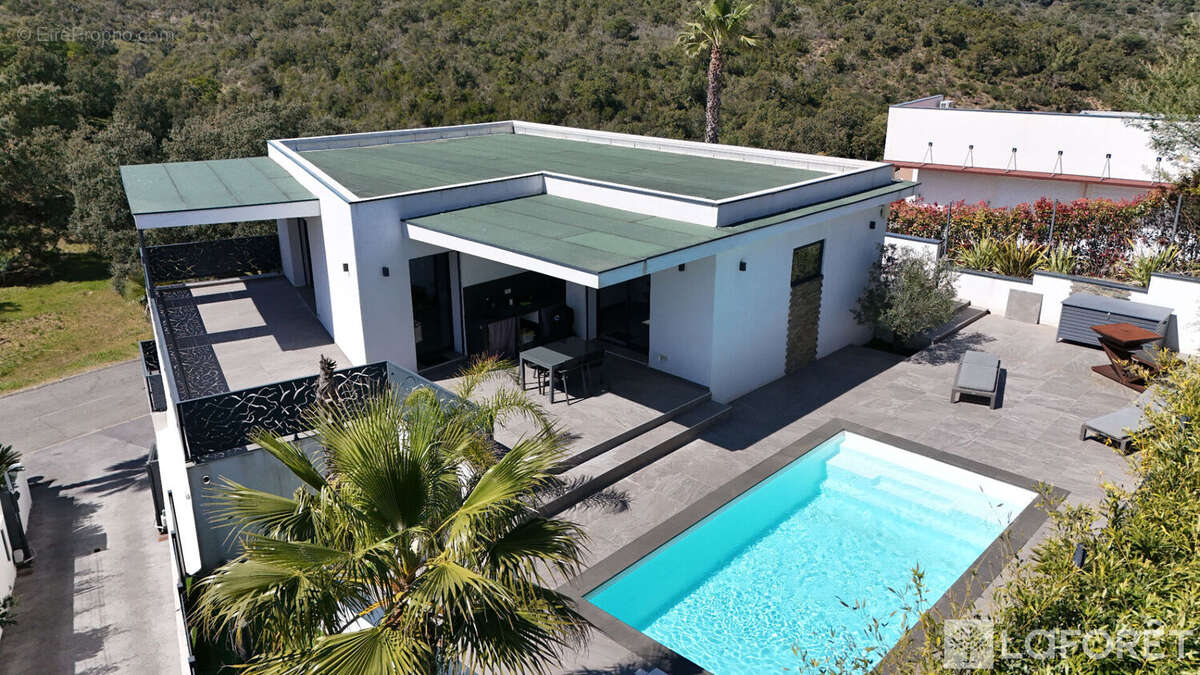 Maison Saint-Aygulf 5 pièce(s) 195m2 - photo 2