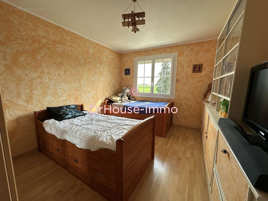 Maison à FLINS-NEUVE-EGLISE