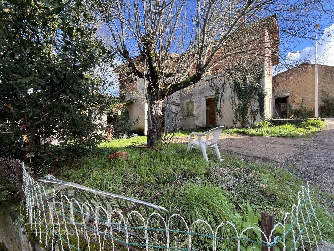 Maison à VALENCE-SUR-BAISE