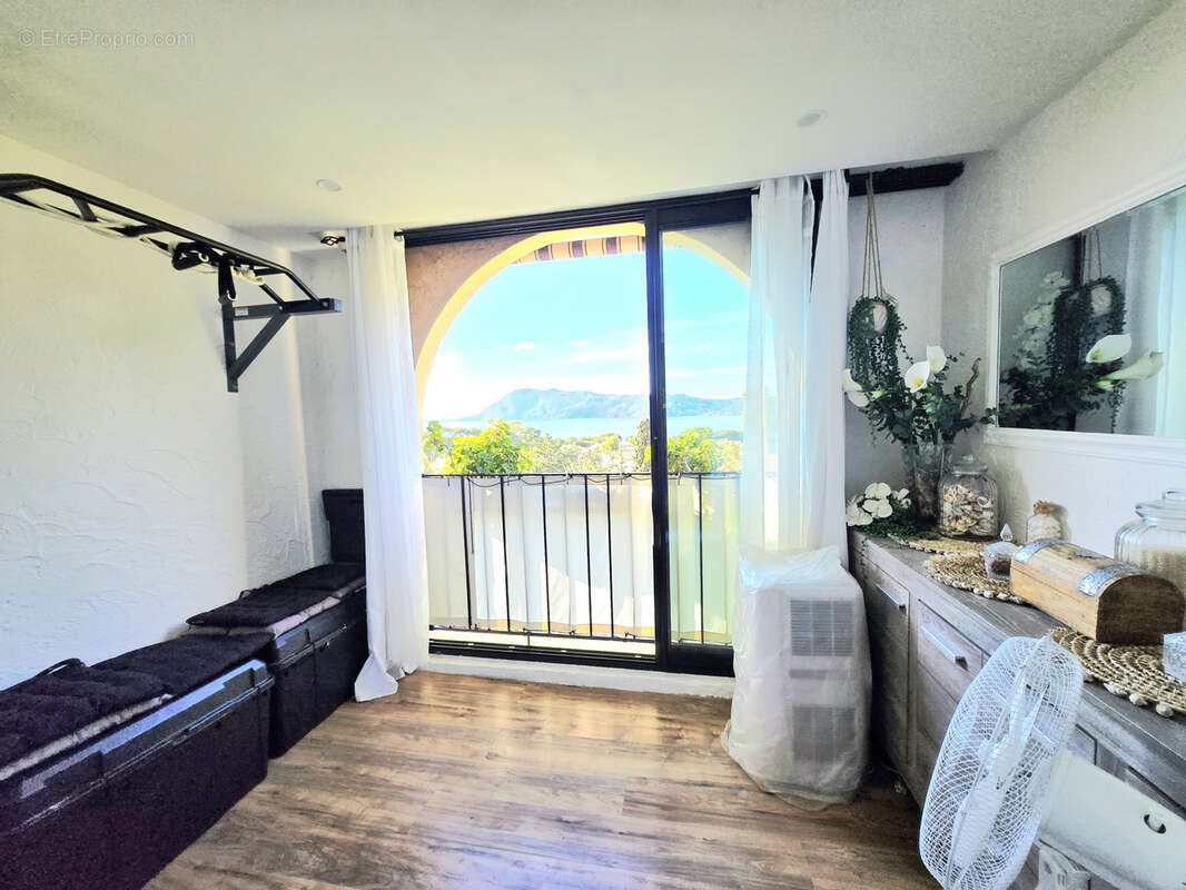 Appartement à SAINT-MANDRIER-SUR-MER