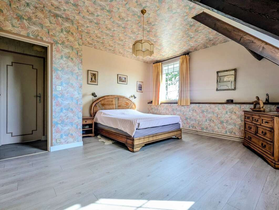 Maison de 218 m² sur une superbe parcelle de 15 948 m² - photo 15