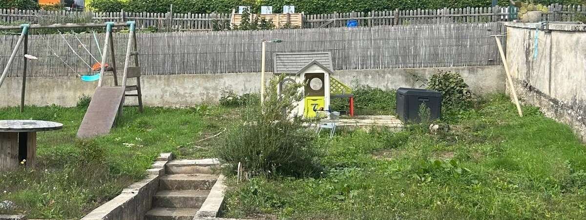 Maison à CHAZELLES-SUR-LYON