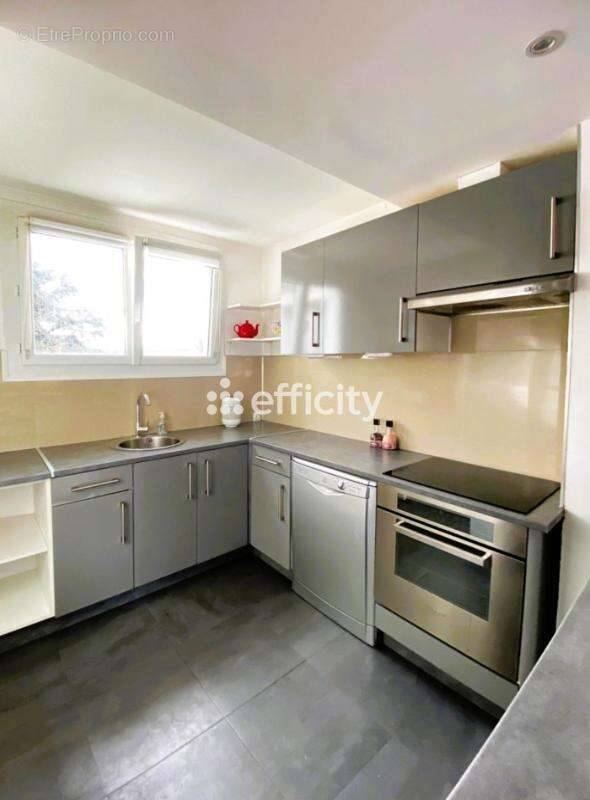 Appartement à VERNEUIL-SUR-SEINE