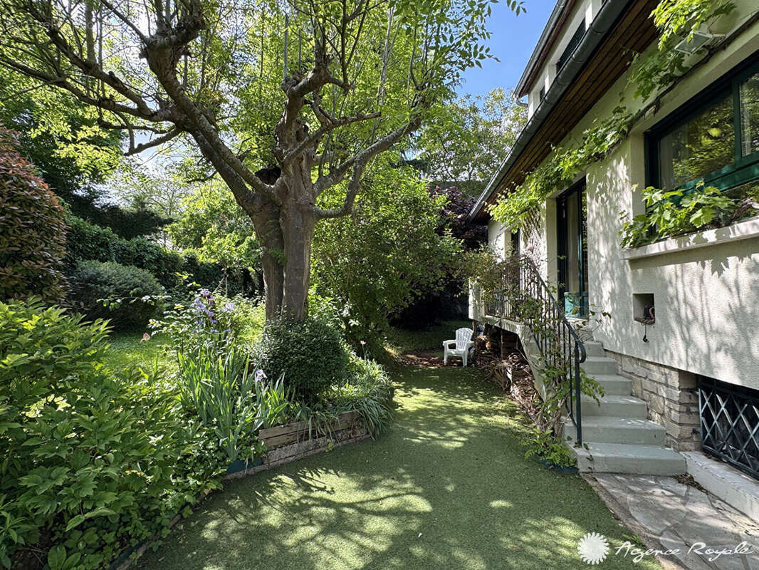Maison à SAINT-GERMAIN-EN-LAYE