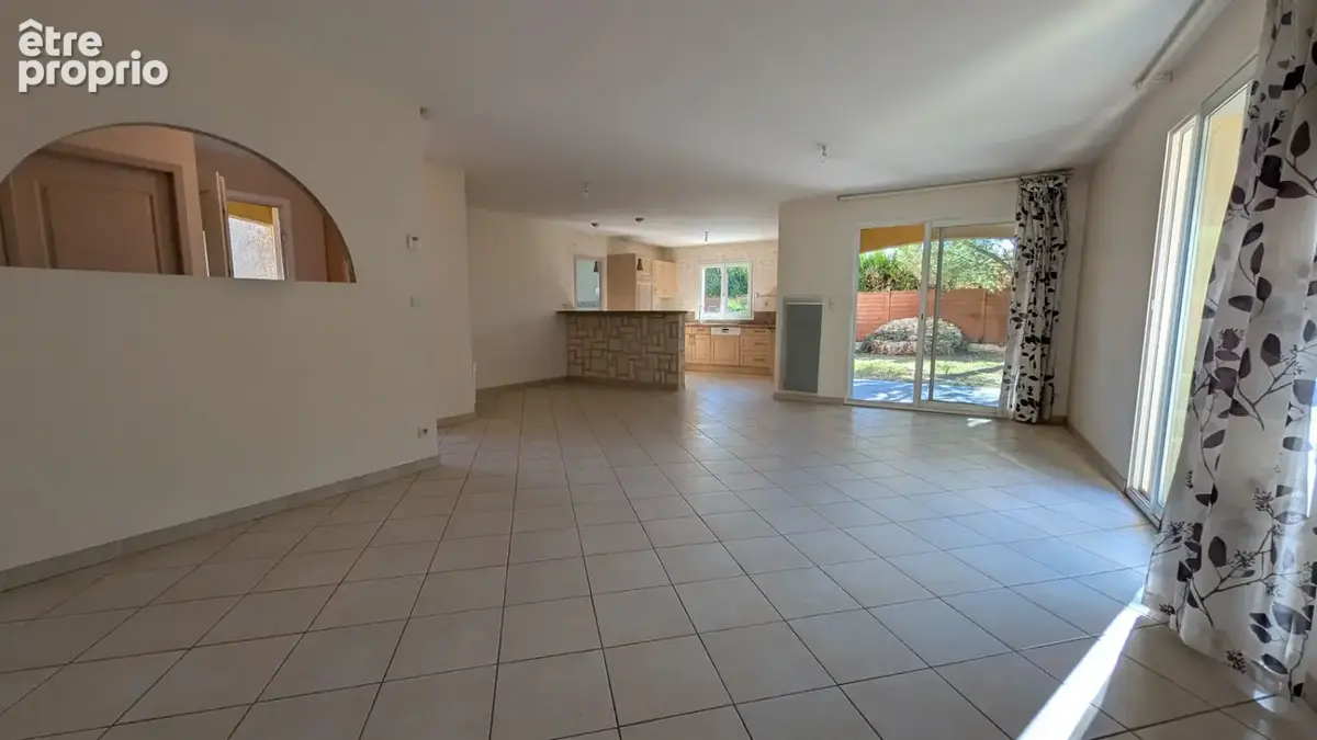 Maison F5 - récente de plein pied  à CORNAS - photo 5