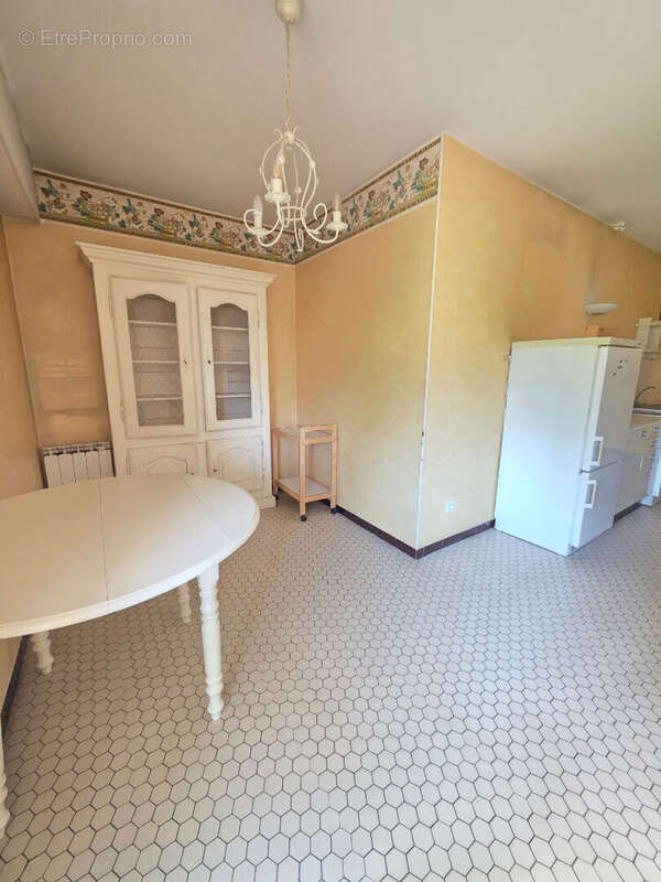 Grand T2 de 61 m²  Dijon Monchapet à rafraichir - photo 9