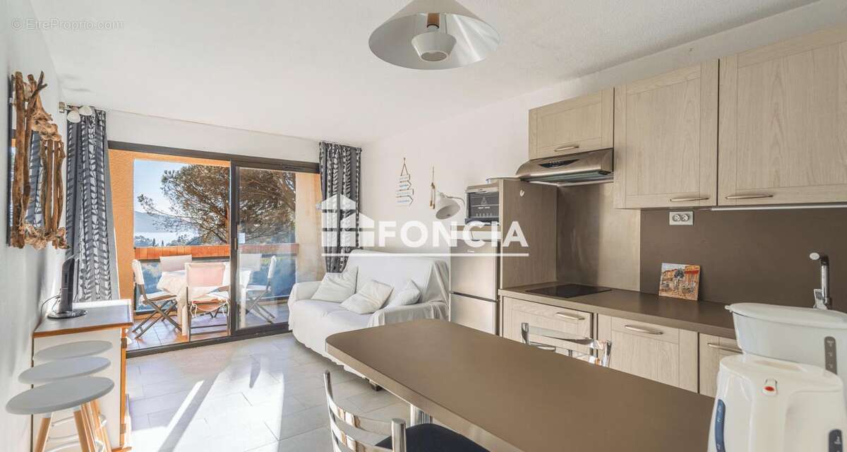 Appartement à LA CROIX-VALMER