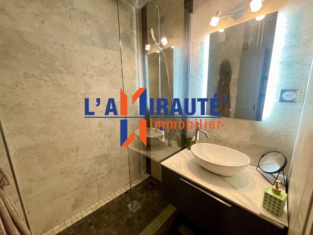 Appartement à SARTROUVILLE