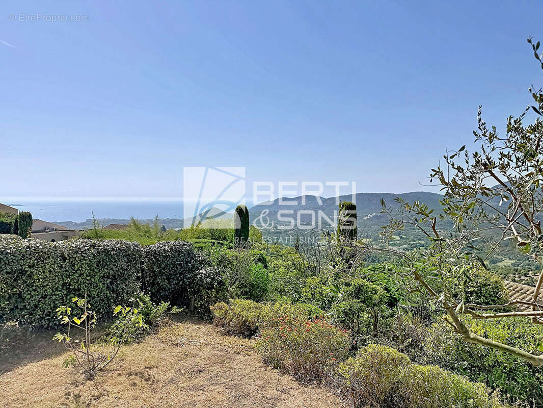 Exclusivite - mandelieu domaine le grand duc -  appartement 3 pieces rdj surélevé et jardin avec vue mer et esterel ! - photo 2