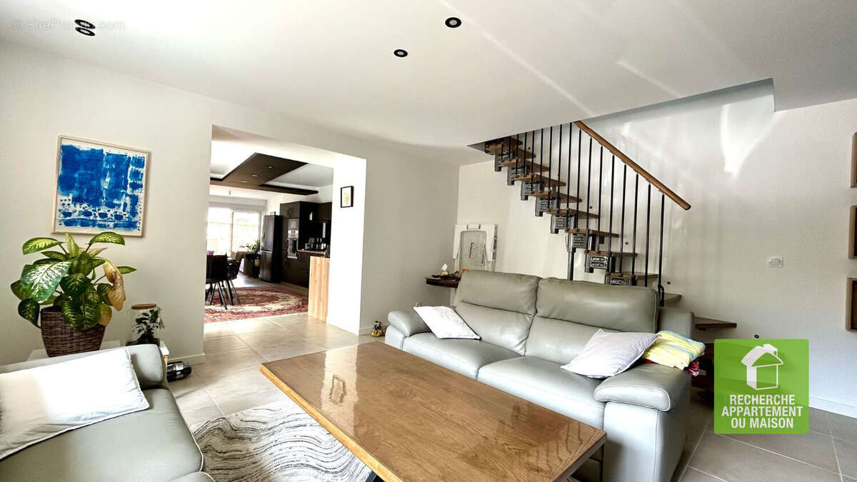 Maison à BOURGOIN-JALLIEU