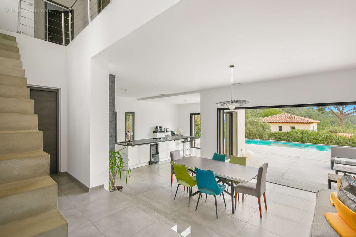 Maison à LA VALETTE-DU-VAR