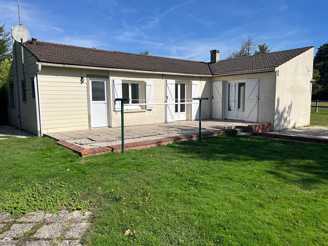 Maison à CHEVILLON-SUR-HUILLARD