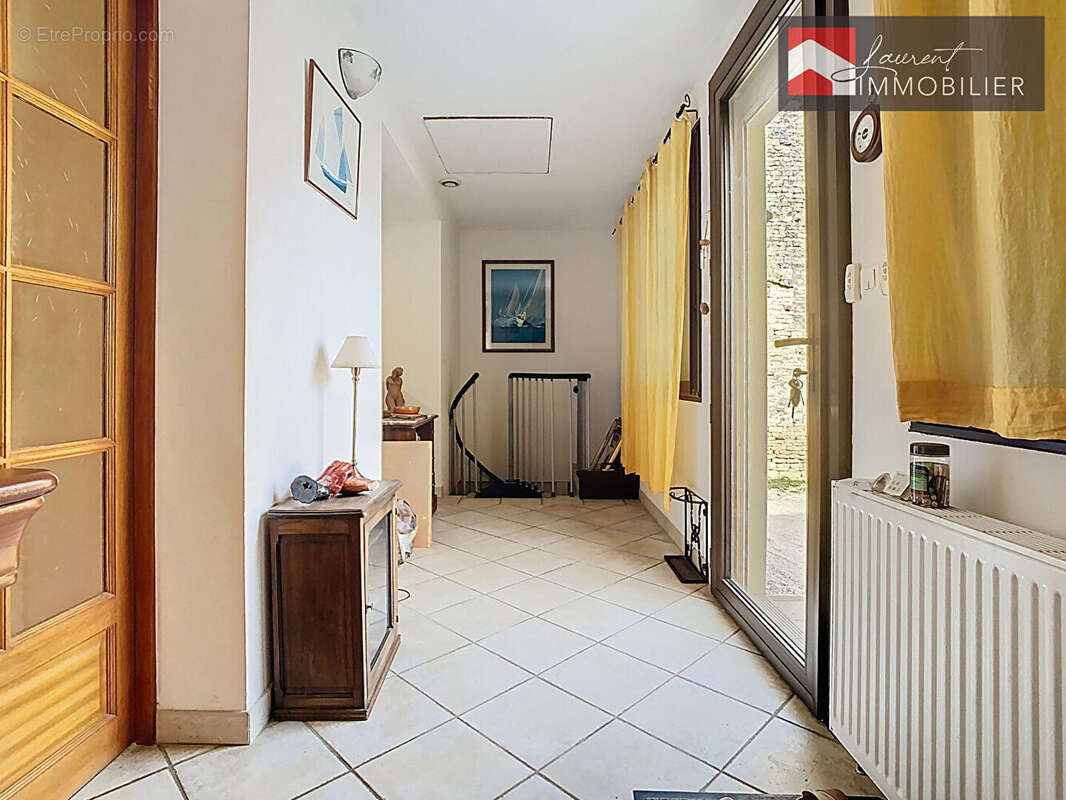 Maison familiale avec logement indépendant et jardin - 192 m2  - PLOTTES - photo 3